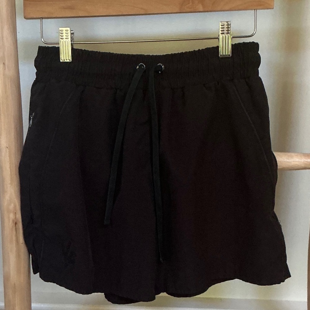 YoungLA Black Athletic Gym Shorts Womens Medium Drawstring‎ Elastic Waist Pocket